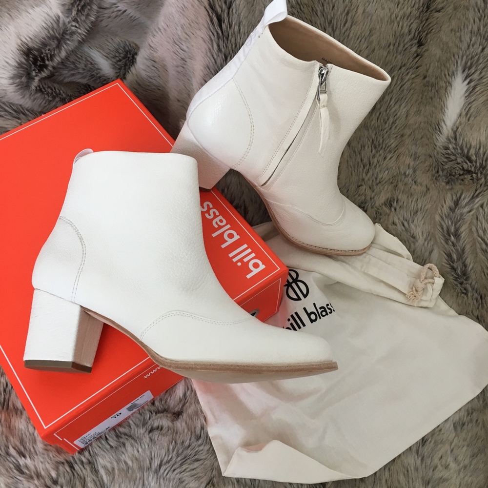 BILL BLASS BB BOOTIE SZ10 NEW cream / white